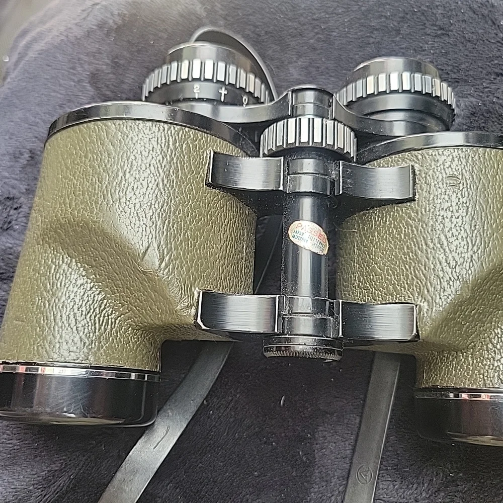 High-Performance Black Binoculars